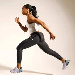 Vuori Performance Jogger - Charcoal Heather -Chillcradle Sale Store 160223 TSE WW EDITORIAL 0109