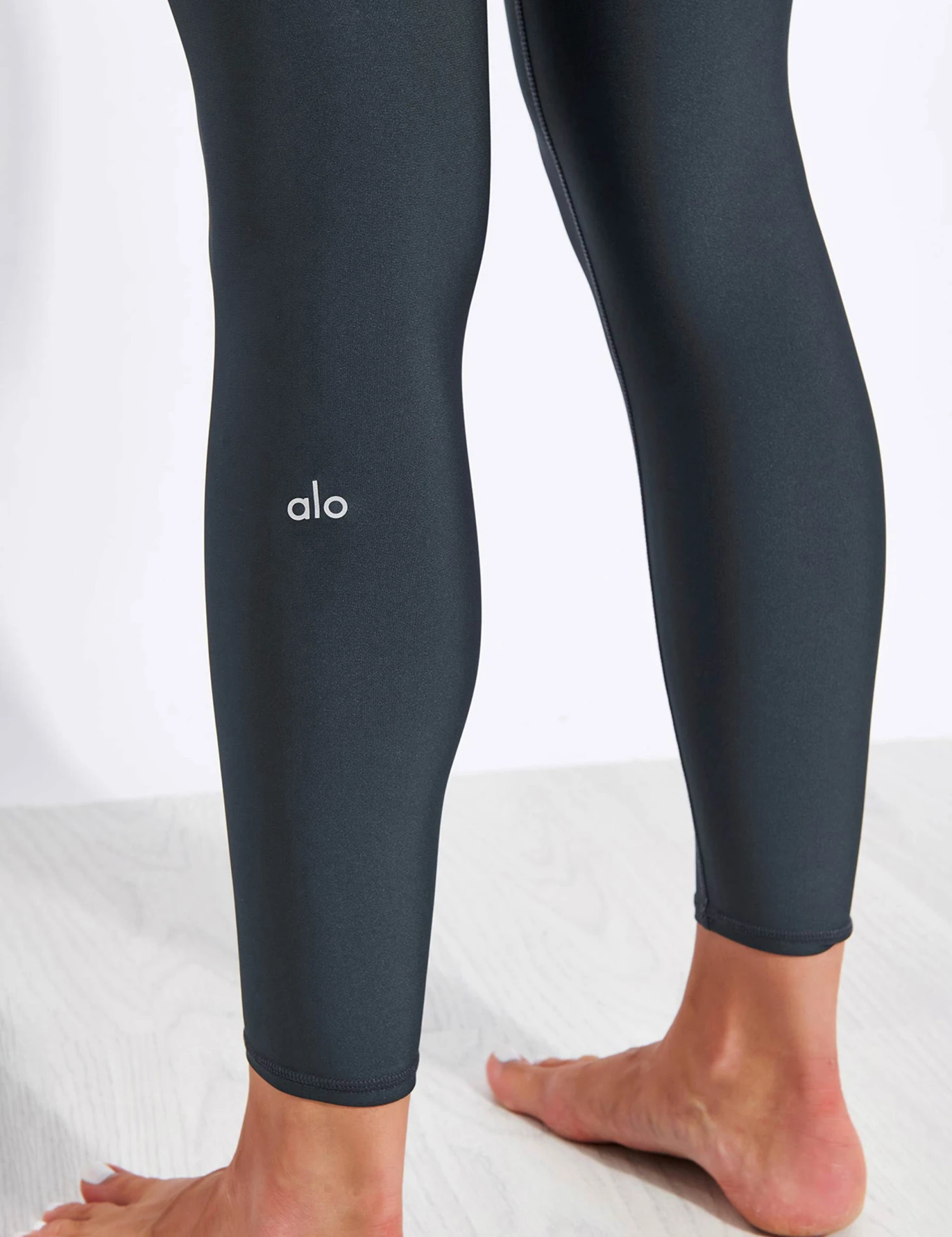 7/8 High Waisted Airlift Legging - Anthracite 4 7/8 High Waisted Airlift Legging - Anthracite - Image 4