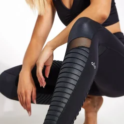 7/8 High Waisted Moto Legging - Black/Glossy 10 7/8 High Waisted Moto Legging - Black/Glossy -Default Template 3 ALO 7 8 High Waisted Moto Legging ZSF613 Black Glossy 0025