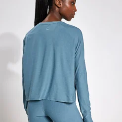 Front Page -Default Template 3 Beyond FEATHERWEIGHT DAYDREAMER PULLOVER LWSD7792DAR STORM HEATHER 0003