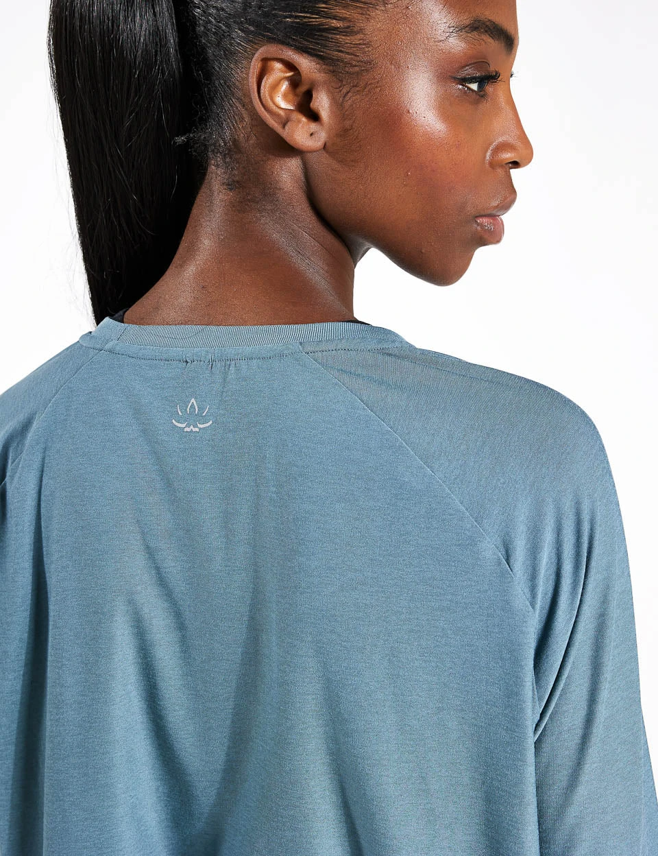 Beyond Yoga Featherweight Daydreamer Pullover - Storm Heather 3 Beyond Yoga Featherweight Daydreamer Pullover - Storm Heather - Image 3