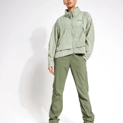 Columbia Paracutie Windbreaker - Safari 7 Columbia Paracutie Windbreaker - Safari -Default Template 3 Columbia Paracutie Windbreaker 1989441348 Safari 0002