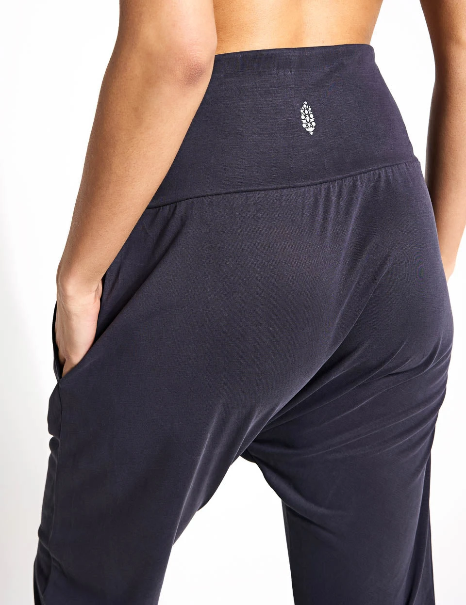 Echo Hareem - Black 3 Echo Hareem - Black - Image 3