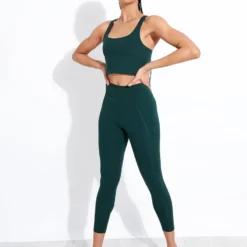 Compressive High Waisted 7/8 Legging - Moss 5 Compressive High Waisted 7/8 Legging - Moss -Default Template 3 Girlfriend Collective COMPRESSIVE HIGH RISE LEGGING 7 8 4008 G MOSS 0023