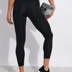 FLOAT High Waisted 7/8 Legging - Black 7 FLOAT High Waisted 7/8 Legging - Black -Default Template 3 Girlfriend Collective GC FLOAT SEAML HIGH RISE LEGGING 7 8 4022 JB BLACK 0002