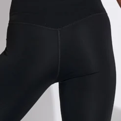FLOAT High Waisted 7/8 Legging - Black 9 FLOAT High Waisted 7/8 Legging - Black -Default Template 3 Girlfriend Collective GC FLOAT SEAML HIGH RISE LEGGING 7 8 4022 JB BLACK 0004