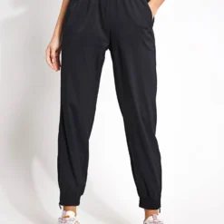 Summit Track Pant - Black 8 Summit Track Pant - Black -Default Template 3 Girlfriend Collective Summit Track Pant 6011 JB Black 0002