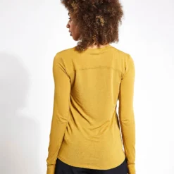 Merinotec Crew Neck Walking Top - Dark Ochre 6 Merinotec Crew Neck Walking Top - Dark Ochre -Default Template 3 Goodmove MERINOTEC ROUND NECK HIKE TOP 5939 DO DARK OCHRE 0013