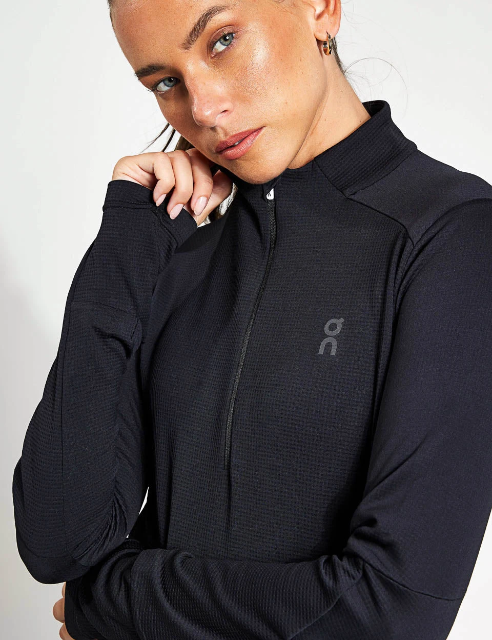 On Running Climate Shirt - Black 4 On Running Climate Shirt - Black - Image 4