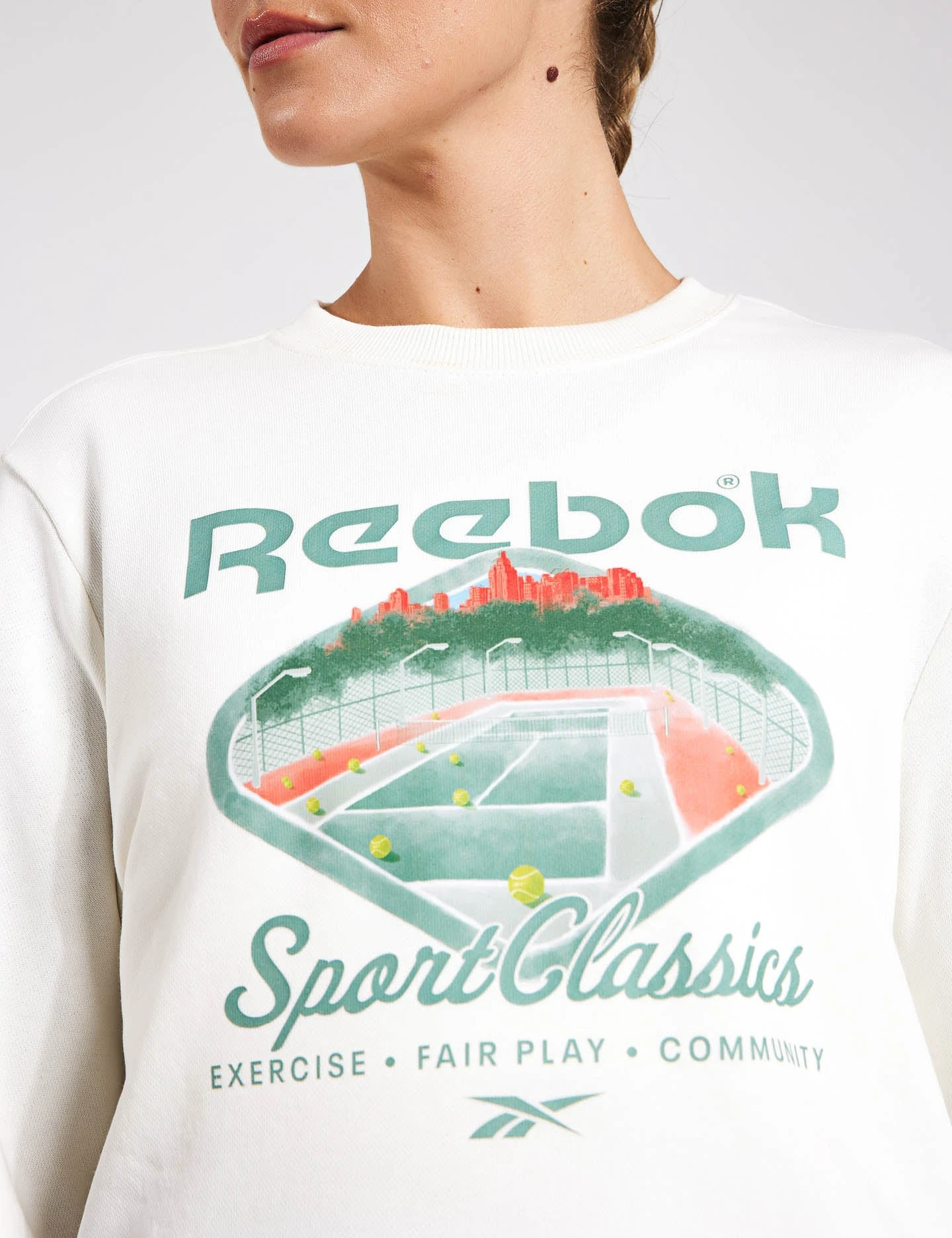 Reebok Court Sport French Terry Crew - Chalk 4 Reebok Court Sport French Terry Crew - Chalk - Image 4