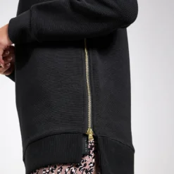 Varley Manning Sweat - Black 8 Varley Manning Sweat - Black -Default Template 3 VARLEY manning sweat black 0024