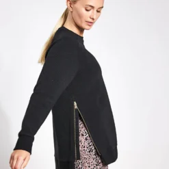 Varley Manning Sweat - Black 10 Varley Manning Sweat - Black -Default Template 3 VARLEY manning sweat black 0030