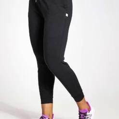 Vuori Performance Jogger - Black Heather 12 Vuori Performance Jogger - Black Heather -Default Template 3 VUORI PERFORMANCE JOGGER VW303 HBK BLACK HEATHER 0020 1