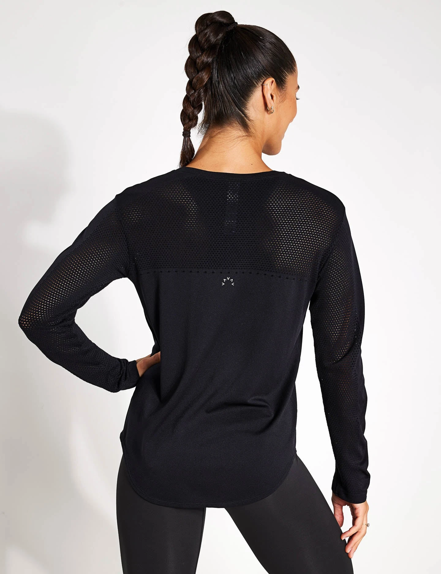 Varley Merrick Seamless Tee - Black 2 Varley Merrick Seamless Tee - Black - Image 2