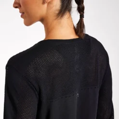 Varley Merrick Seamless Tee - Black 7 Varley Merrick Seamless Tee - Black -Default Template 3 Varley Merrick Seamless Tee VAR01620 Black 0015