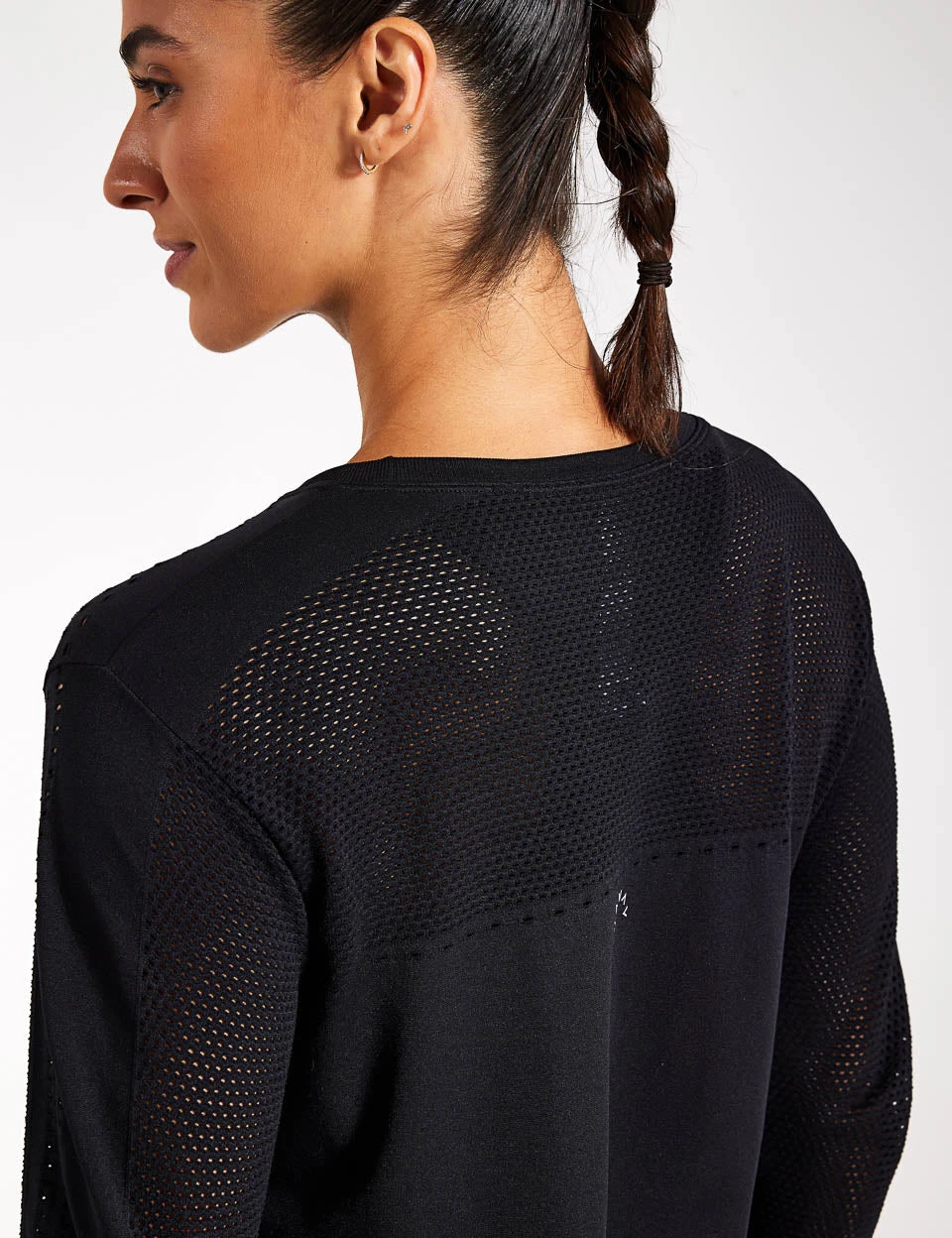 Varley Merrick Seamless Tee - Black 4 Varley Merrick Seamless Tee - Black - Image 4