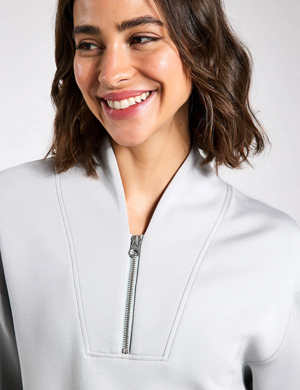 Varley Davidson Sweat - Mirage Grey 3 Varley Davidson Sweat - Mirage Grey - Image 3