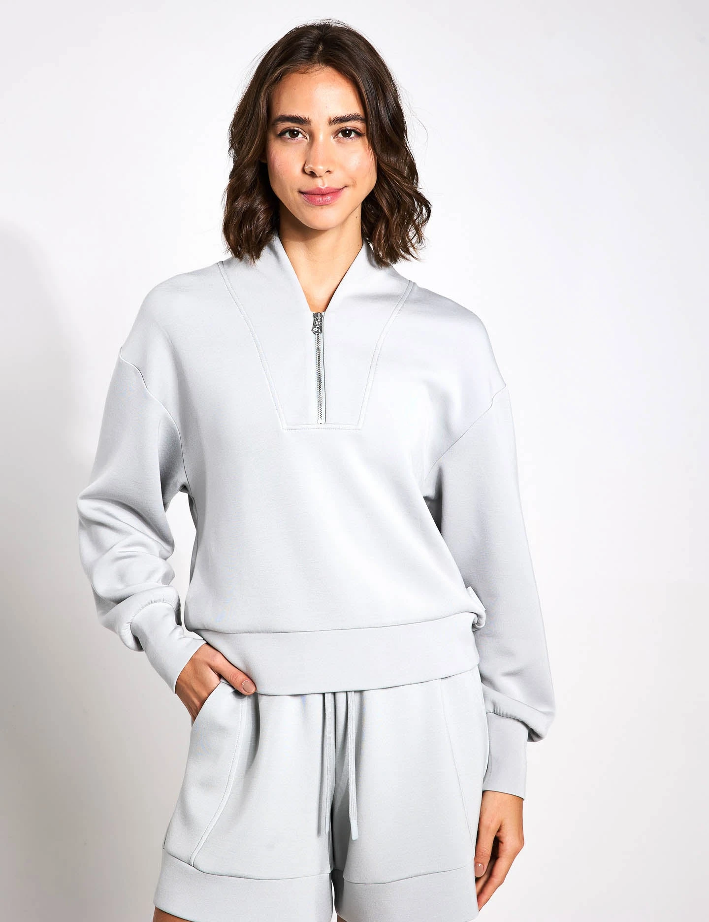 Varley Davidson Sweat - Mirage Grey 1 Varley Davidson Sweat - Mirage Grey