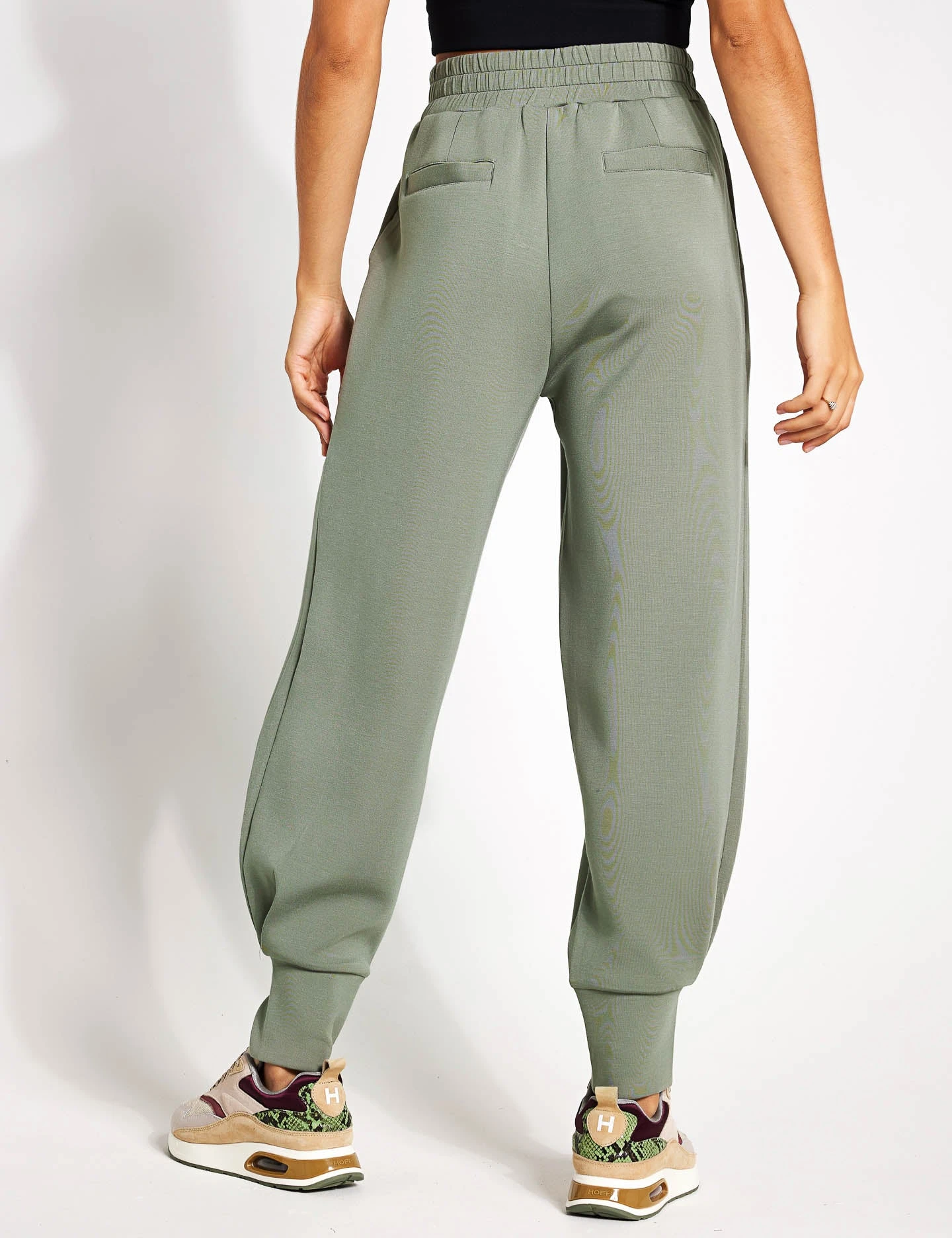 Varley The Relaxed Pant 27.5" - Shadow 3 Varley The Relaxed Pant 27.5" - Shadow - Image 3