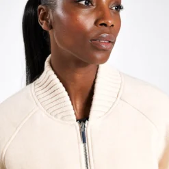 Varley Reno Reversible Quilt Jacket - Sandshell 8 Varley Reno Reversible Quilt Jacket - Sandshell -Default Template 3 Varley reno reversible quilt jacket VAR01746 SAND sandshell 0018