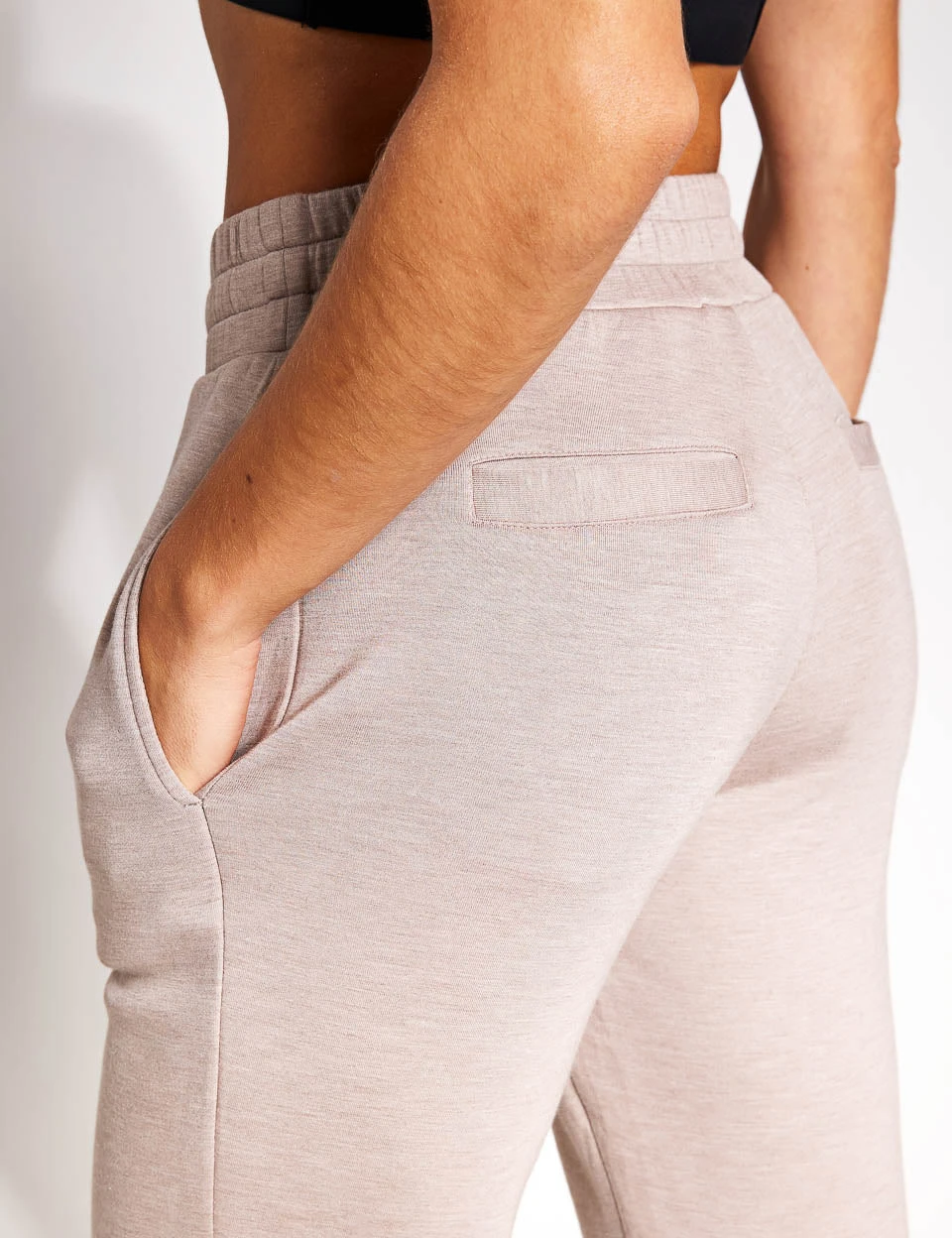 Varley The Slim Cuff Pant 27.5" - Taupe Marl 3 Varley The Slim Cuff Pant 27.5" - Taupe Marl - Image 3