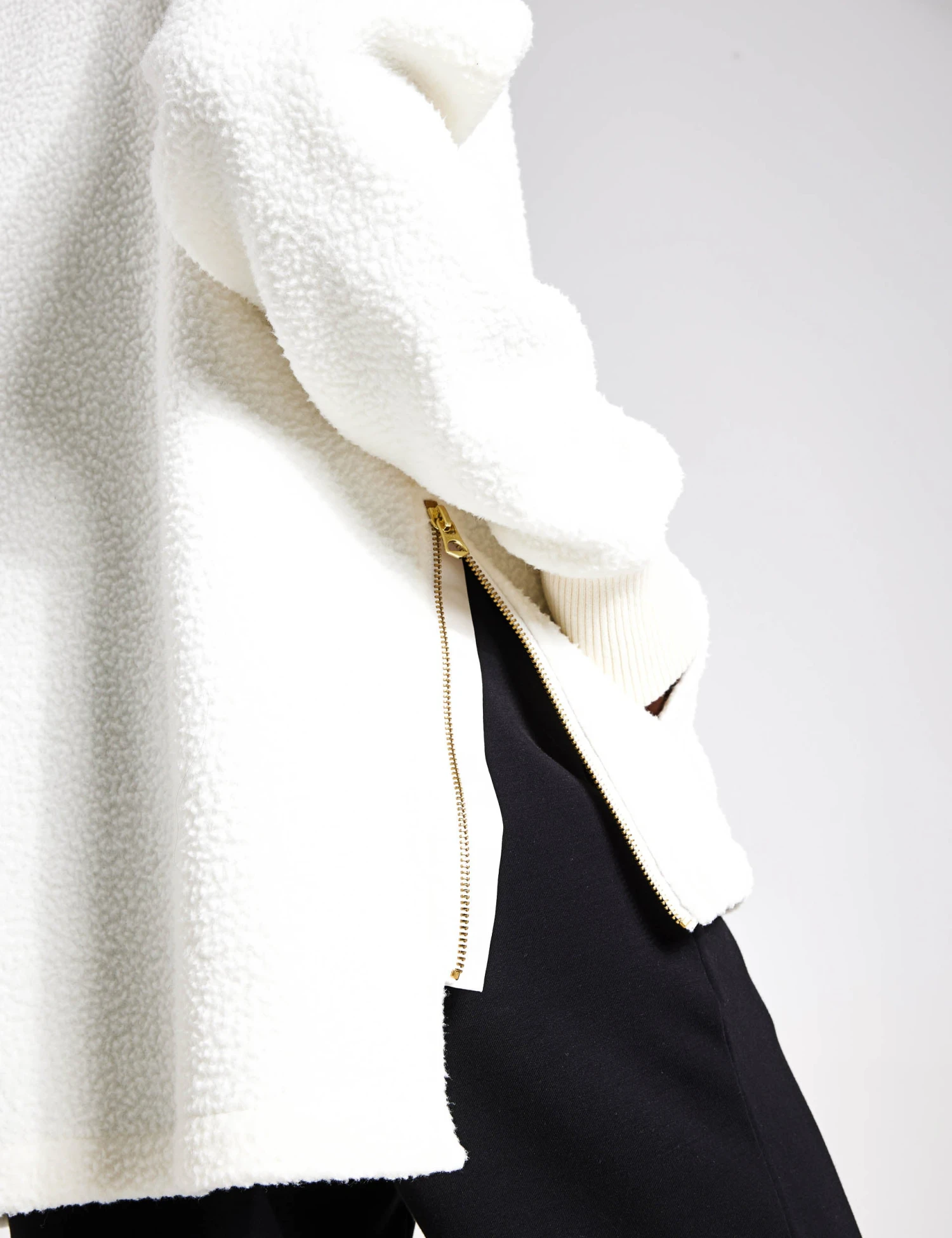 Varley Wallace Half Zip Fleece - Egret 4 Varley Wallace Half Zip Fleece - Egret - Image 4