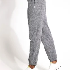Vuori Boyfriend Jogger - Heather Grey