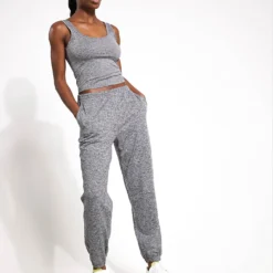 Vuori Boyfriend Jogger - Heather Grey 6 Vuori Boyfriend Jogger - Heather Grey -Default Template 3 Vuori Boyfriend Jogger VW457 HTG Heather Grey 0002