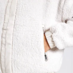 Vuori Cozy Sherpa Jacket - Dune 9 Vuori Cozy Sherpa Jacket - Dune -Default Template 3 Vuori Cozy Sherpa Jacket VW530 DUN Dune 0021