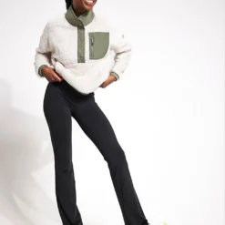 Vuori Cozy Sherpa Popover - Dune -Default Template 3 Vuori Cozy Sherpa Popover VW549 DUN Dune 0017