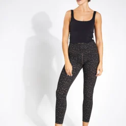 Vuori Studio Pocket Legging - Cocoa Spots 7 Vuori Studio Pocket Legging - Cocoa Spots -Default Template 3 Vuori Studio Pocket Legging VW446 CSO Cocoa Spots 0002