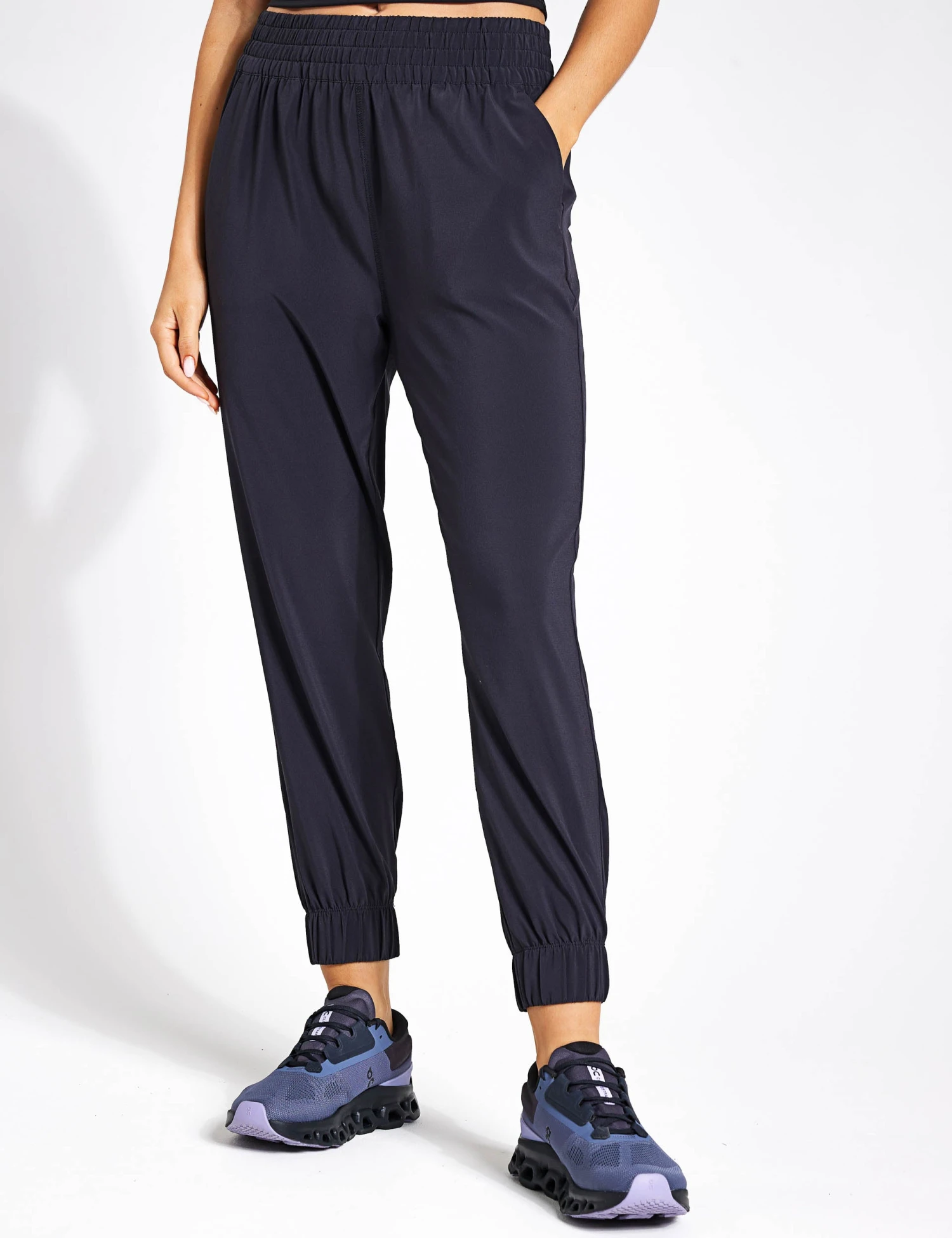 Vuori Villa Jogger - Black 1 Vuori Villa Jogger - Black