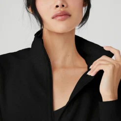 Micro Sherpa Solstice Coverup - Black 8 Micro Sherpa Solstice Coverup - Black -Default Template 3 alo yoga micro sherpa solstice coverup black W3612R 2