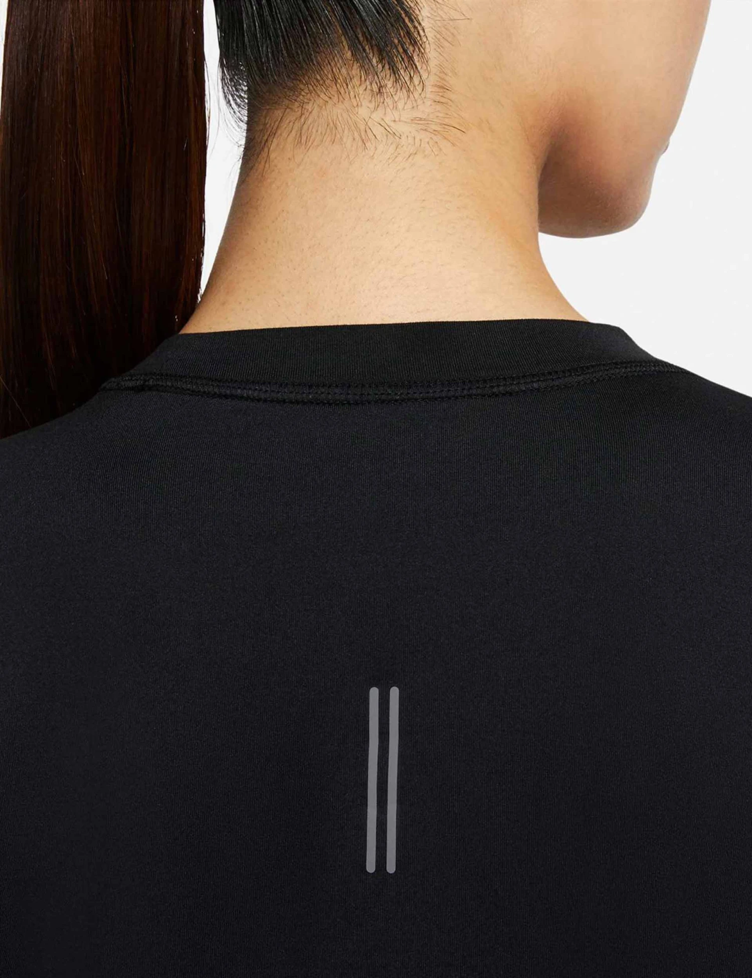 Nike Dri-FIT Element Crew - Black 4 Nike Dri-FIT Element Crew - Black - Image 4