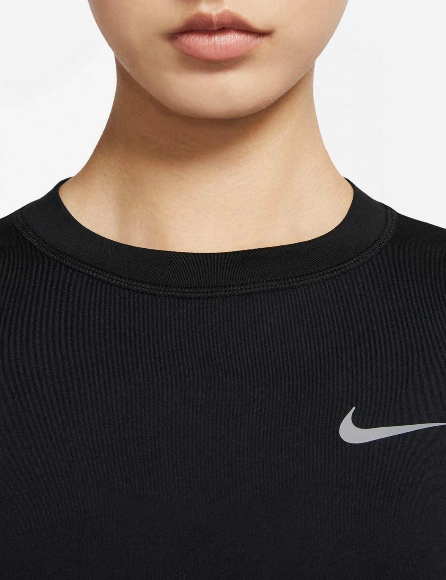 Nike Dri-FIT Element Crew - Black 3 Nike Dri-FIT Element Crew - Black - Image 3