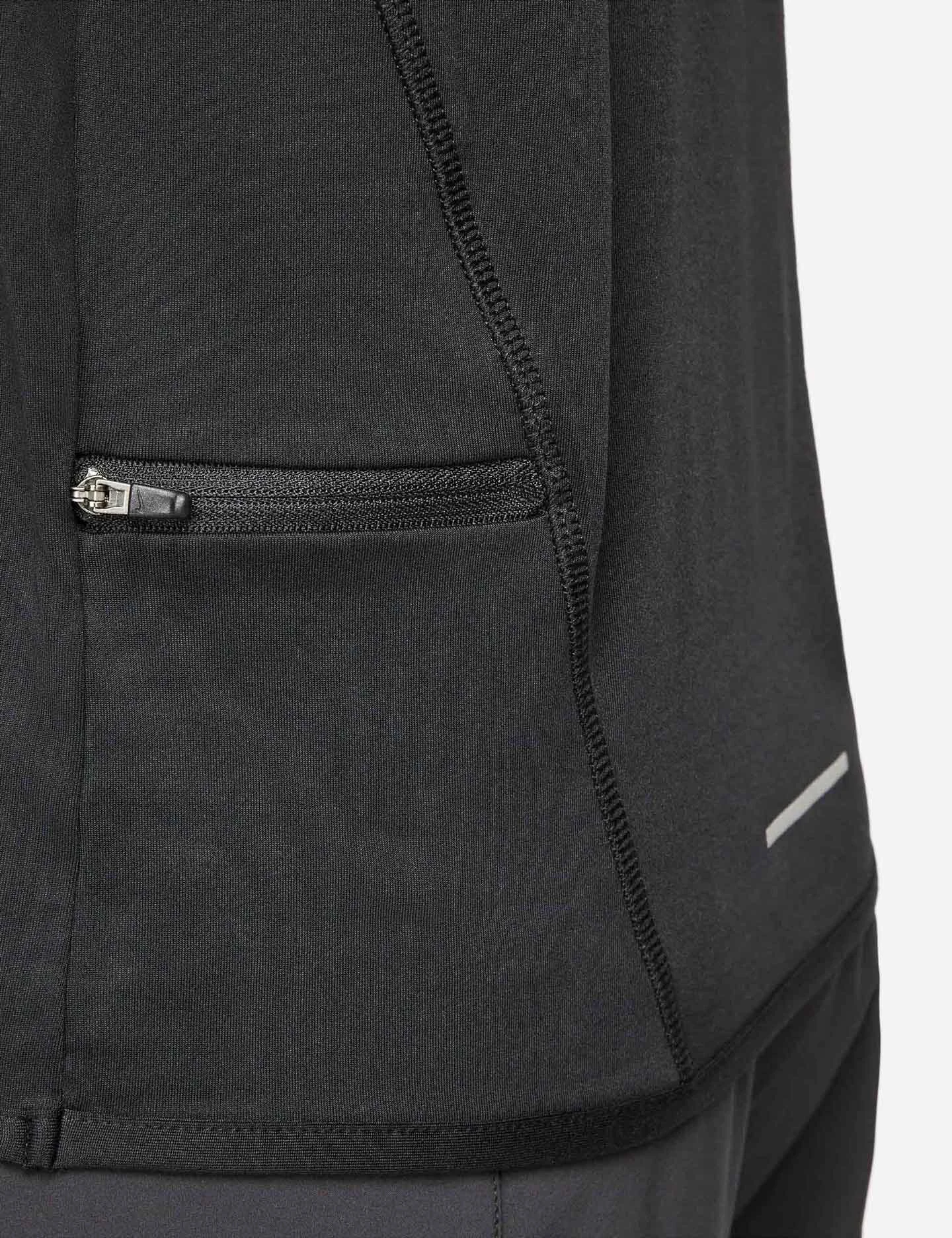 Nike Dri-FIT Swift Element UV Crew Neck Top - Black/Reflective Silver 5 Nike Dri-FIT Swift Element UV Crew Neck Top - Black/Reflective Silver - Image 5