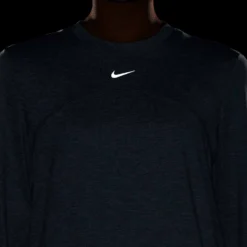 Nike Dri-FIT Swift Element UV Crew Neck Top - Light Armory Blue/Reflective Silver 13 Nike Dri-FIT Swift Element UV Crew Neck Top - Light Armory Blue/Reflective Silver -Default Template 3 nike dri fit swift element uv crew neck top blue silver fb4297 440 7