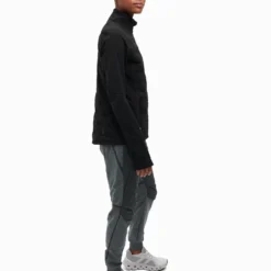 On Running Climate Jacket - Black 15 On Running Climate Jacket - Black -Default Template 3 on running w climate jacket black 264 00708 2