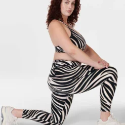 Sweaty Betty Power 7/8 Gym Leggings - Black Waved Zebra Print 11 Sweaty Betty Power 7/8 Gym Leggings - Black Waved Zebra Print -Default Template 3 sweaty betty power 7 8 gym leggings black waved zebra print sb5400 2