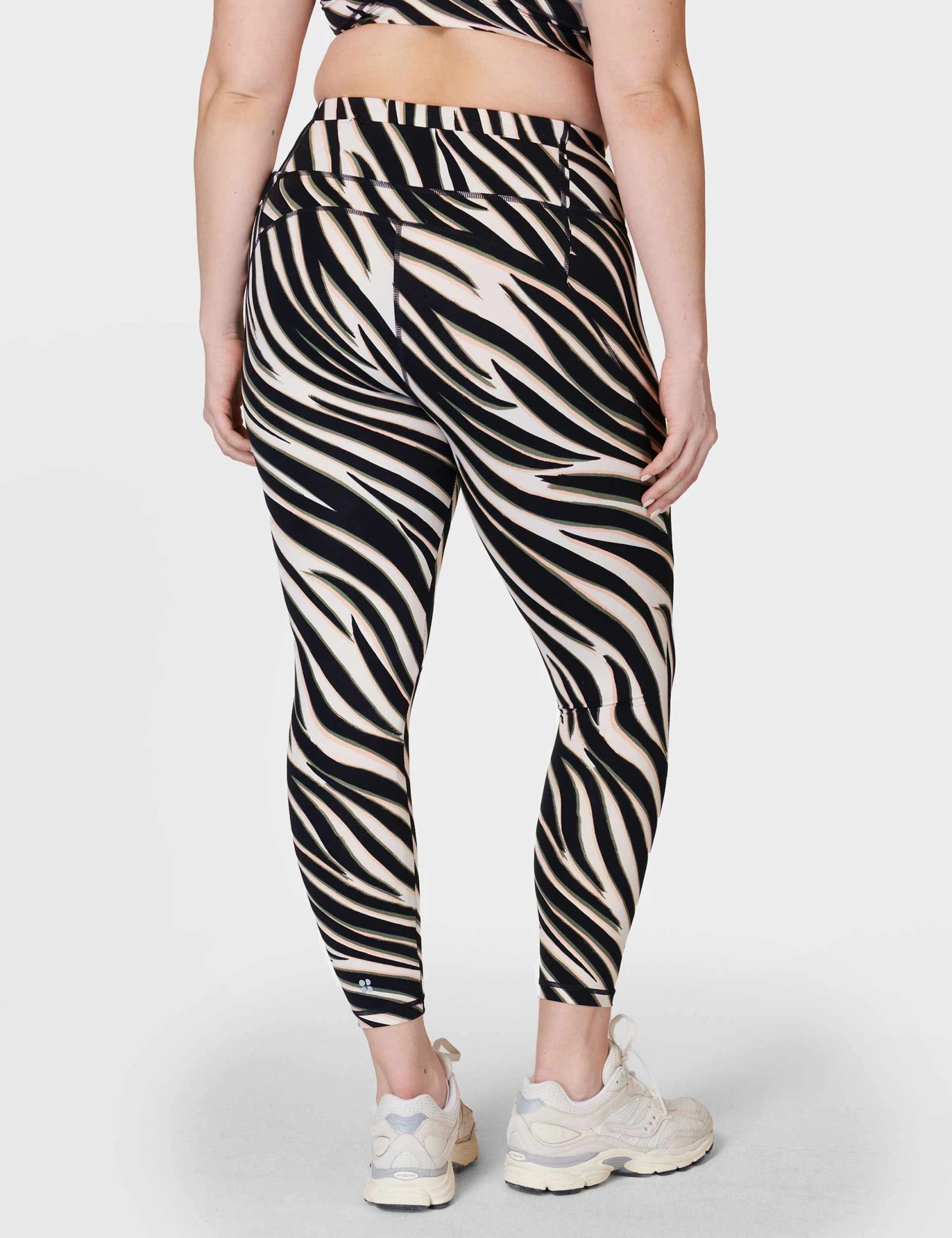 Sweaty Betty Power 7/8 Gym Leggings - Black Waved Zebra Print 2 Sweaty Betty Power 7/8 Gym Leggings - Black Waved Zebra Print - Image 2
