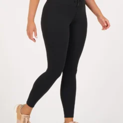 Vuori Daily Legging - Black 9 Vuori Daily Legging - Black -Default Template 3 vuori daily legging black VW323BLK 3